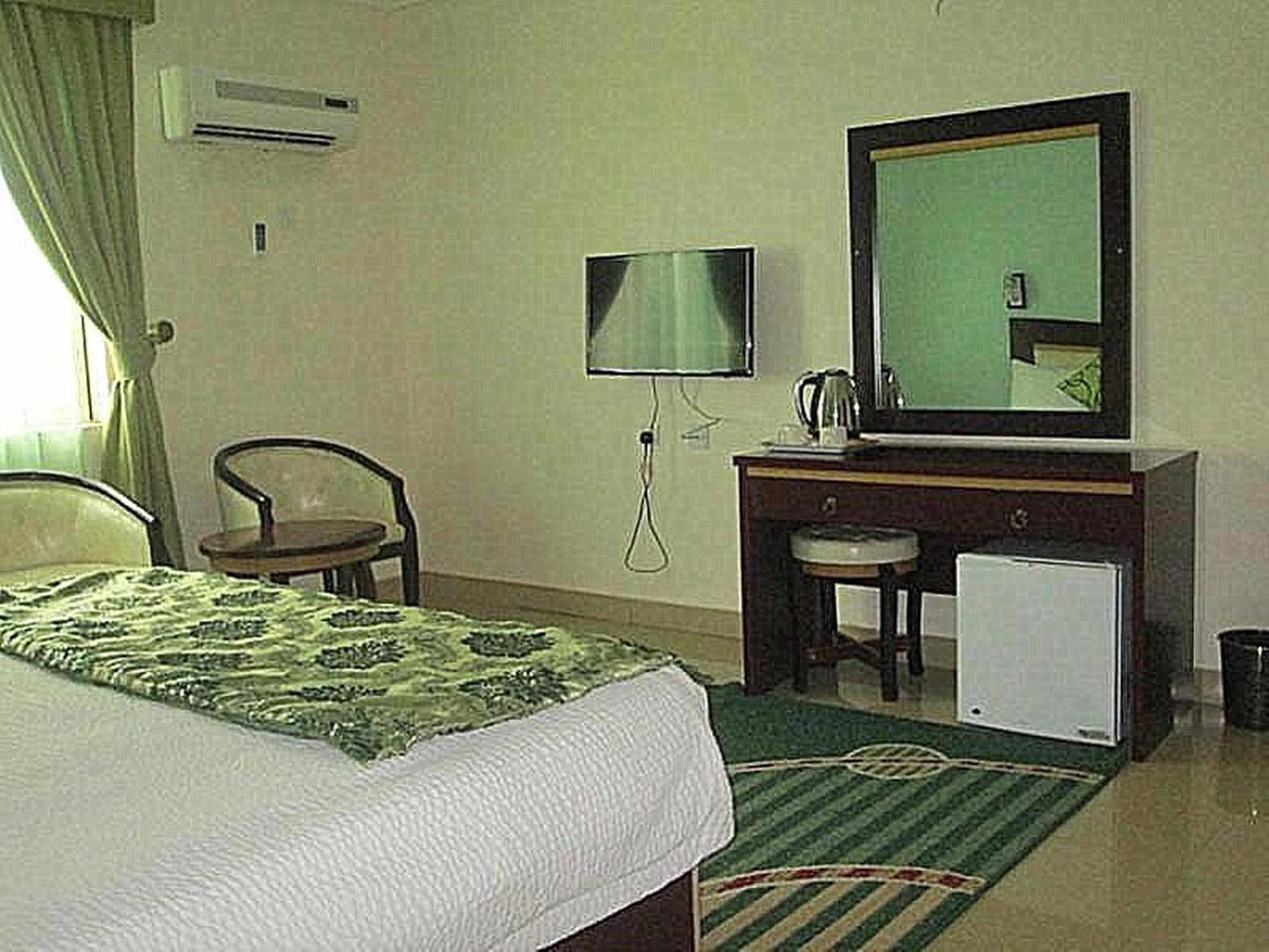 Royal Tropicana Abuja Exterior photo