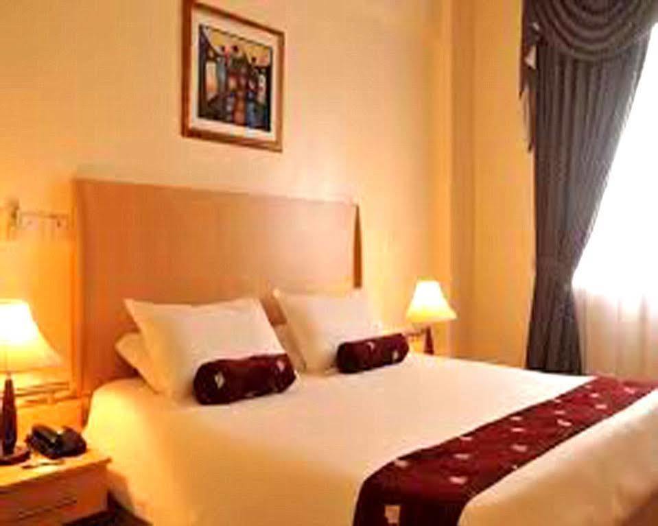 Royal Tropicana Abuja Exterior photo