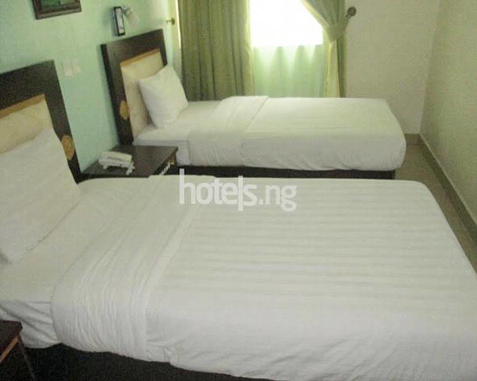 Royal Tropicana Abuja Exterior photo